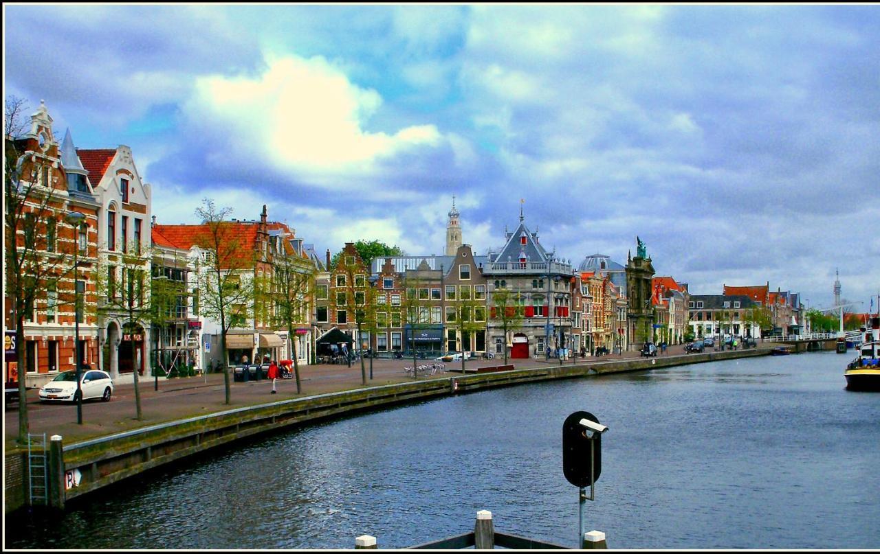 Bed & Breakfast Tegenover De Molen Haarlem Esterno foto